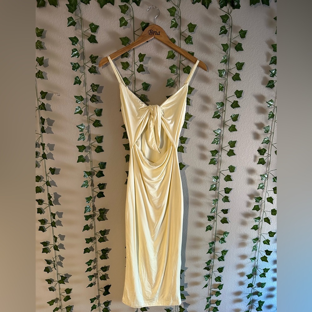 Jluxlabel Buttercream soulmate cut out dress, size medium